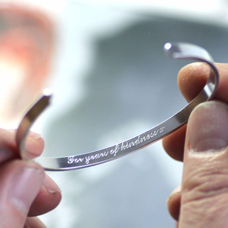Vnox Dropshipping Customized B - Cuff Bangle Bracelet recension och pris